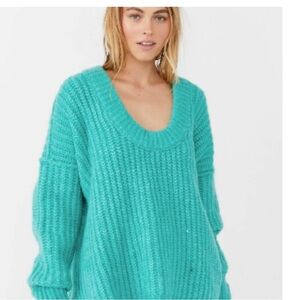 ❤️Free People Blue Bell V-Neck in Electric Teal Oversize Sweater  P2P 38